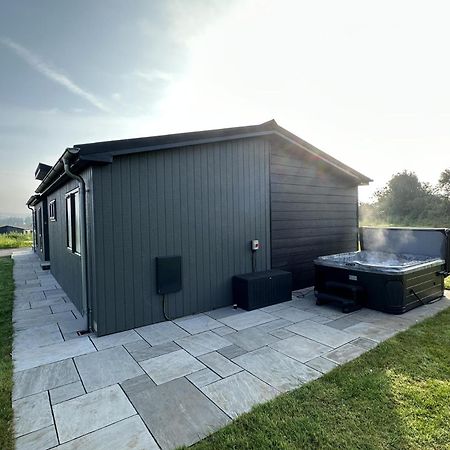 Swanlake Lodge - 3 Bedroom Holiday Home - Penally Exterior foto