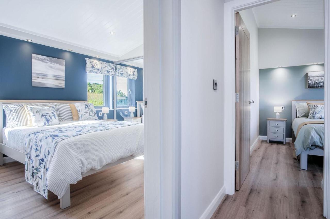 Swanlake Lodge - 3 Bedroom Holiday Home - Penally Exterior foto