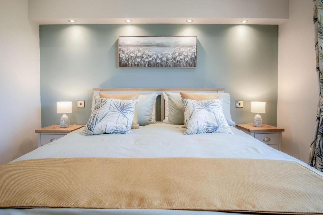 Swanlake Lodge - 3 Bedroom Holiday Home - Penally Exterior foto